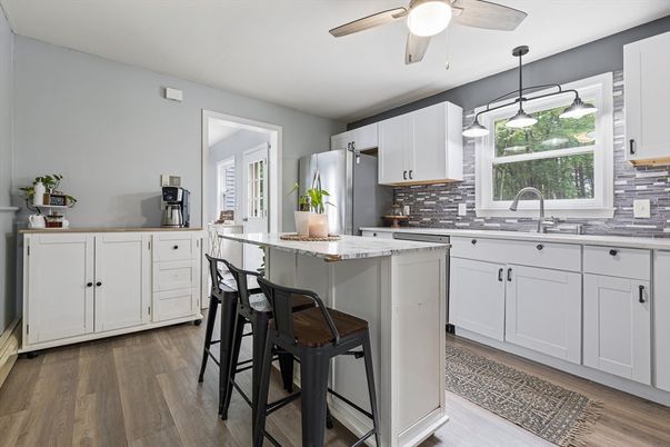 Interior, Kitchen, Pendant Lights, Wood Texture Flooring