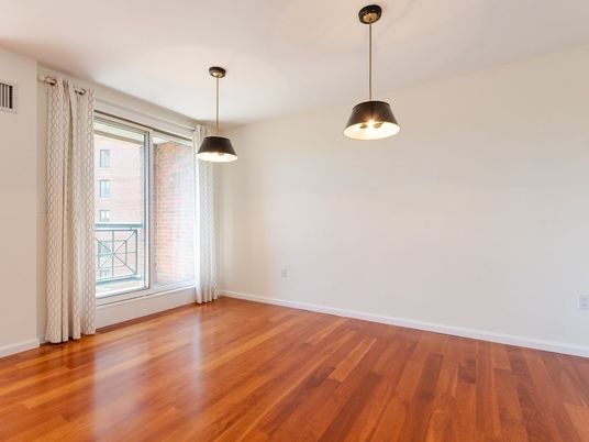 Empty room, Interior, Pendant Lights, Wood Texture Flooring