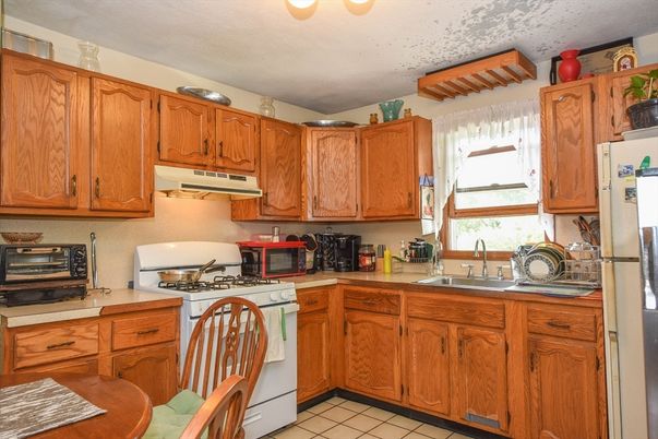 Interior, Kitchen, Tile Countertops
