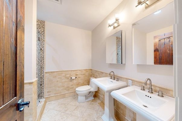 Bathroom, Interior, Recessed Lighting
