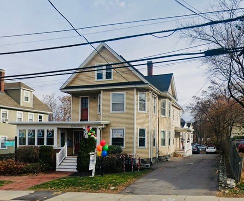 Exterior, Facade, Queen Anne Victorian