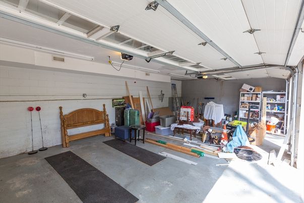 Garage, Interior