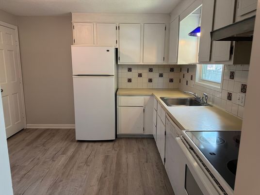 Interior, Kitchen, Wood Texture Flooring