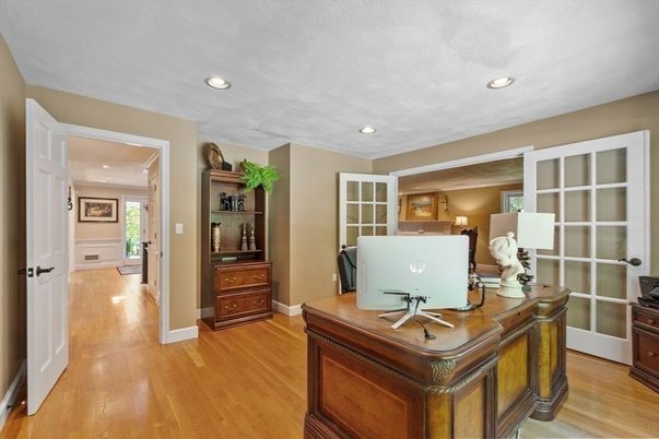 Home Office, Interior, Recessed Lighting, Wood Texture Flooring