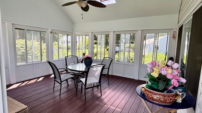 Dining room, Interior, Sun Room, Wood Texture Flooring