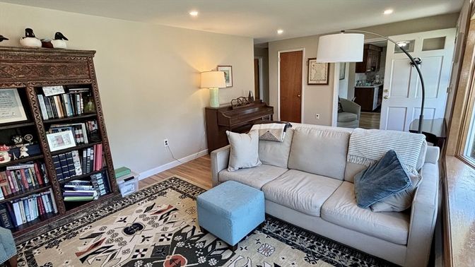 Interior, Living room, Recessed Lighting, Wood Texture Flooring