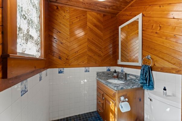Bathroom, Interior, Recessed Lighting, Wooden Walls