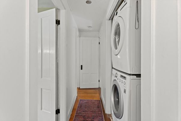 Interior, Utility Closets, Washer, Wood Texture Flooring