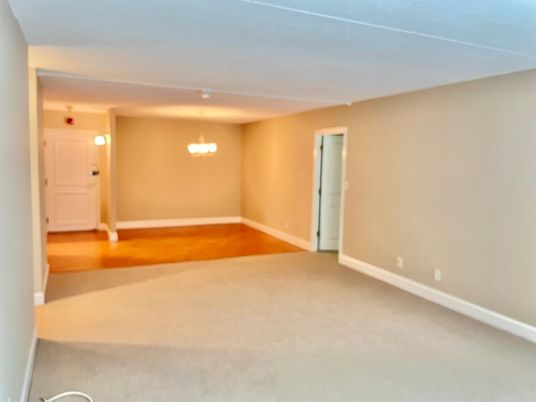 Empty room, Interior, Pendant Lights