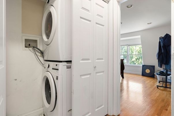 Interior, Recessed Lighting, Utility Closets, Washer, Wood Texture Flooring
