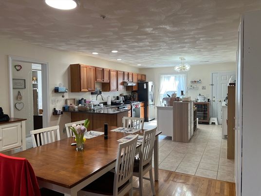 Chandelier, Dining room, Interior, Kitchen, Recessed Lighting, Wood Texture Flooring