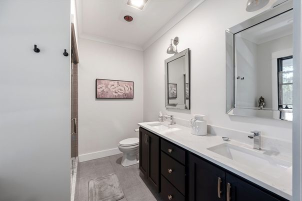 Bathroom, Dual Sink Vanities, Interior