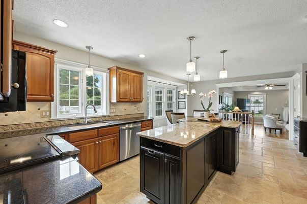 Dining room, Interior, Kitchen, Pendant Lights, Recessed Lighting, Stainless Steel Appliances