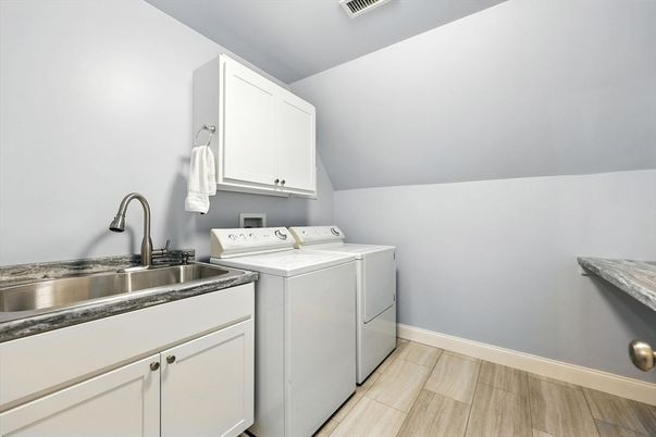 Interior, Washer, Wood Texture Flooring