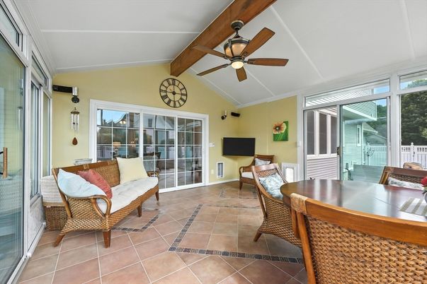 Dining room, Interior, Wooden Beams