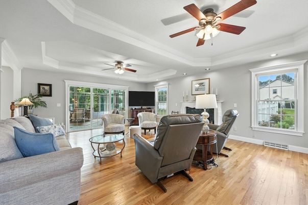 Interior, Living room, Recessed Lighting, Wood Texture Flooring