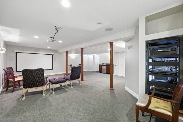Interior, Projection Screen, Recessed Lighting, Theatre Room