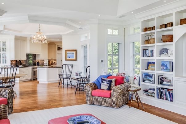 Chandelier, Dining room, Interior, Kitchen, Living room, Recessed Lighting, Wood Texture Flooring