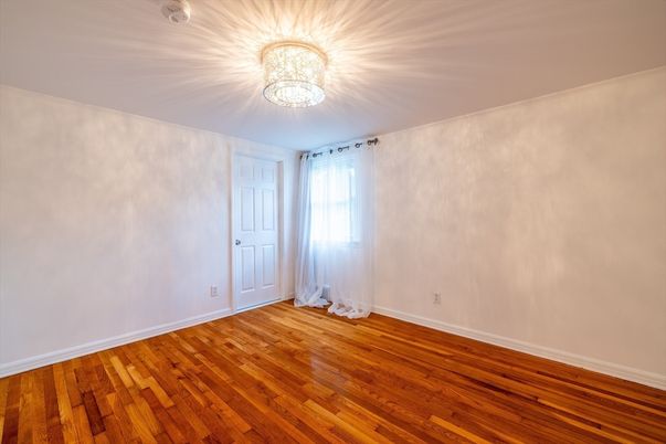 Chandelier, Empty room, Interior, Wood Texture Flooring