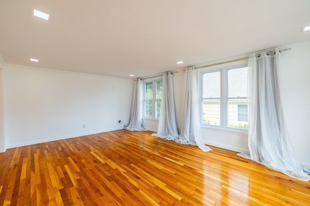 Empty room, Interior, Recessed Lighting, Wood Texture Flooring