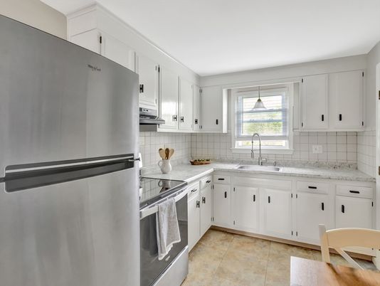 Interior, Kitchen, Pendant Lights, Stainless Steel Appliances
