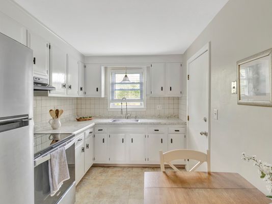 Interior, Kitchen, Pendant Lights