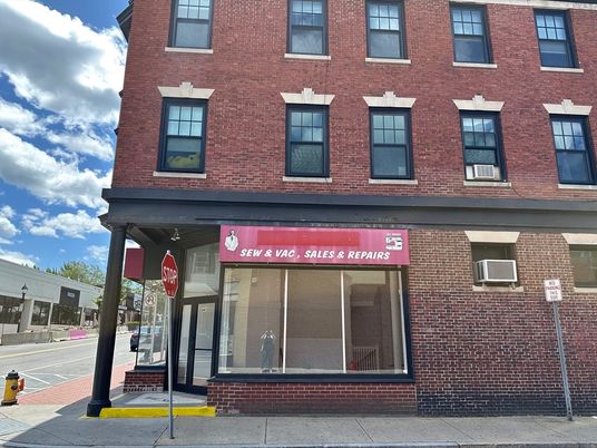 Exterior, Facade, Brick Facade, Rowhouse