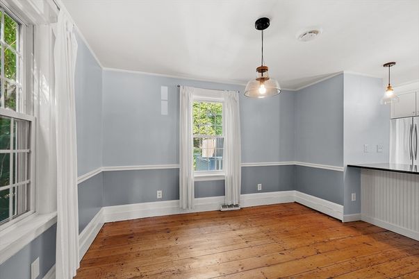 Empty room, Interior, Pendant Lights, Wood Texture Flooring
