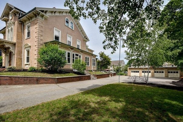Backyard, Detached Garage, Exterior, Facade, Brick Facade, Rowhouse