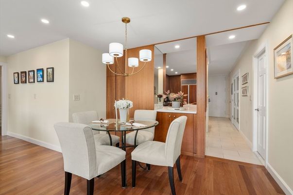 Chandelier, Dining room, Interior, Recessed Lighting, Wood Texture Flooring