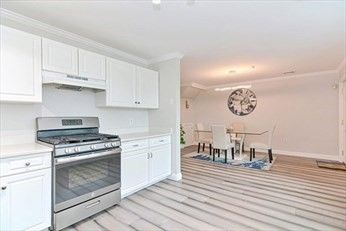 Dining room, Interior, Kitchen, Stainless Steel Appliances, Wood Texture Flooring