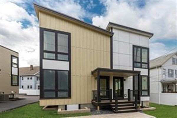 Backyard, Exterior, Facade, Modern