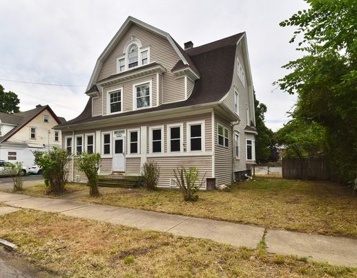 Exterior, Facade, Queen Anne Victorian