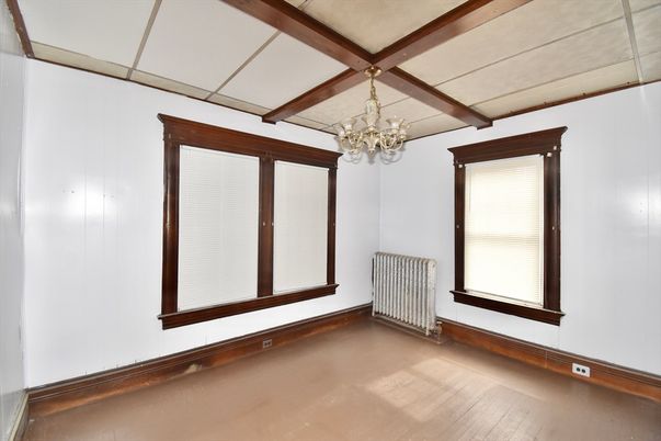 Chandelier, Empty room, Interior, Wooden Beams, Wood Texture Flooring
