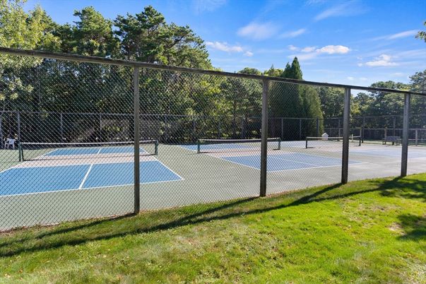 Exterior, Tennis Courts