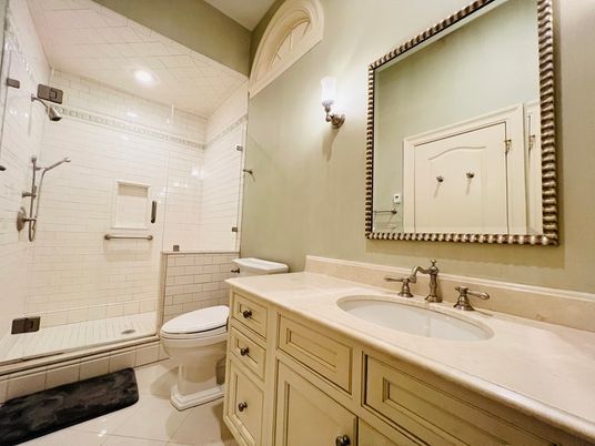 Bathroom, Interior, Recessed Lighting