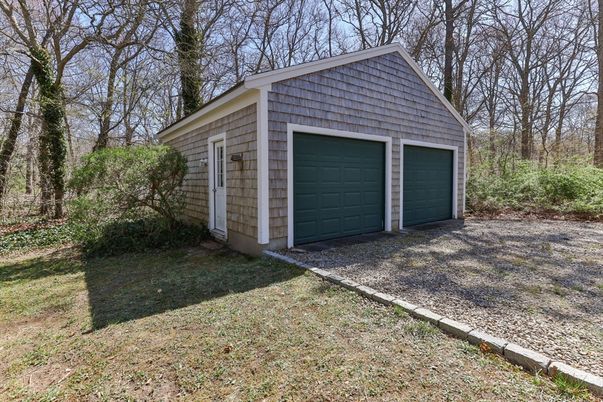 Detached Garage, Exterior