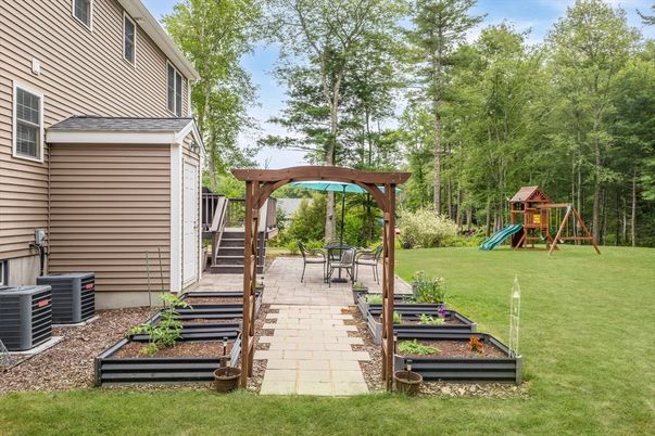 Backyard, Exterior, Playground