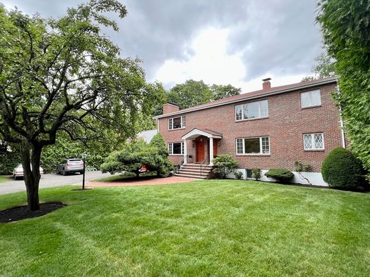 Backyard, Exterior, Facade, Brick Facade, Georgian