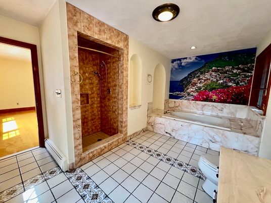 Bathroom, Interior, Recessed Lighting