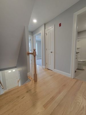 Bathroom, Interior, Recessed Lighting, Wood Texture Flooring