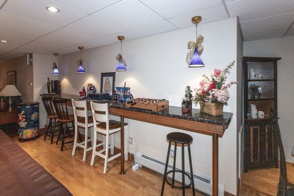 Interior, Pendant Lights, Recessed Lighting, Wood Texture Flooring