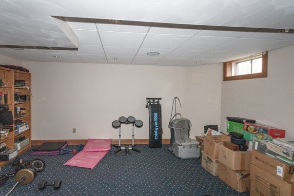 Fitness Equipment, Interior, Recessed Lighting