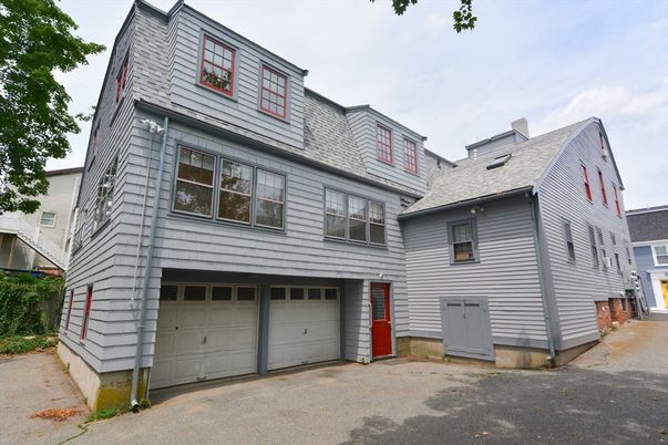 Attached, Exterior, Facade, Raised Ranch