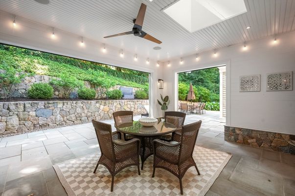 Dining room, Interior, Recessed Lighting
