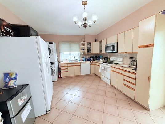 Chandelier, Interior, Kitchen, Washer