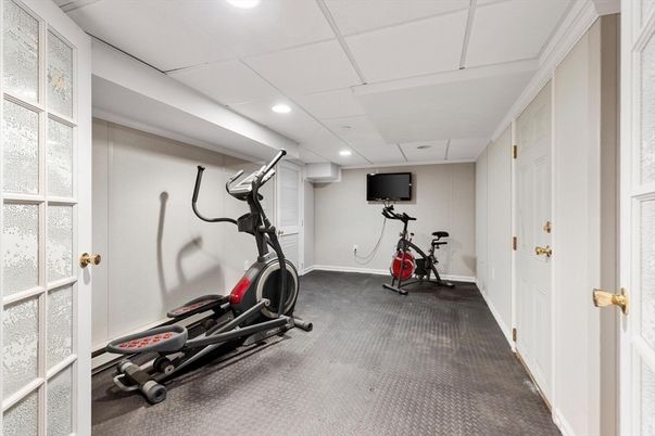 Fitness Equipment, Interior, Recessed Lighting