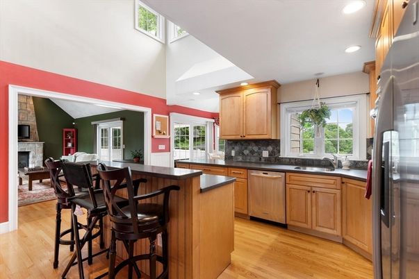 Fireplace, Interior, Kitchen, Pendant Lights, Recessed Lighting, Wood Texture Flooring