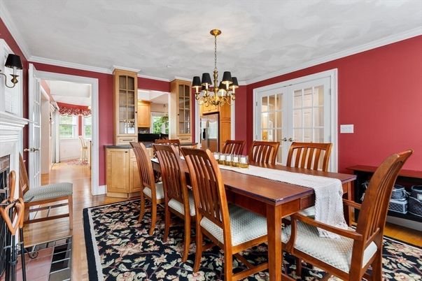 Chandelier, Dining room, Fireplace, Interior, Wood Texture Flooring