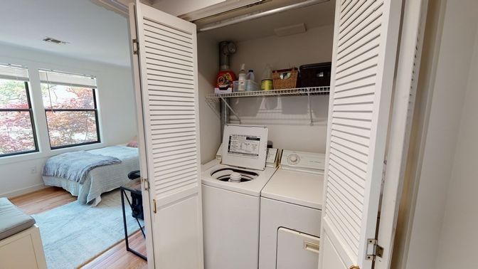 Interior, Utility Closets, Washer, Wood Texture Flooring